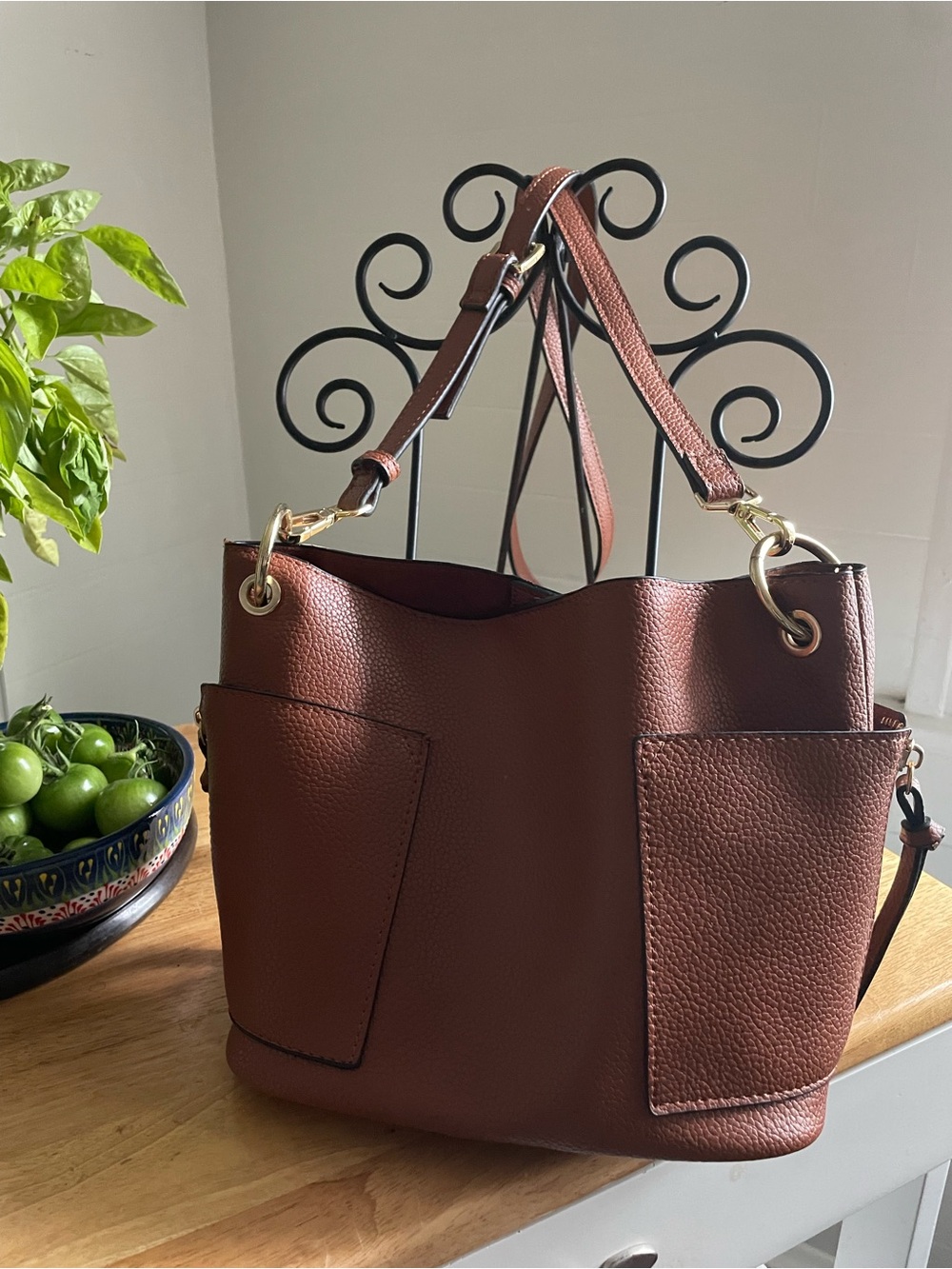 EUC Steve Madden Bsammy Brown Stone Pebbled Faux Leather Crossbody Bag